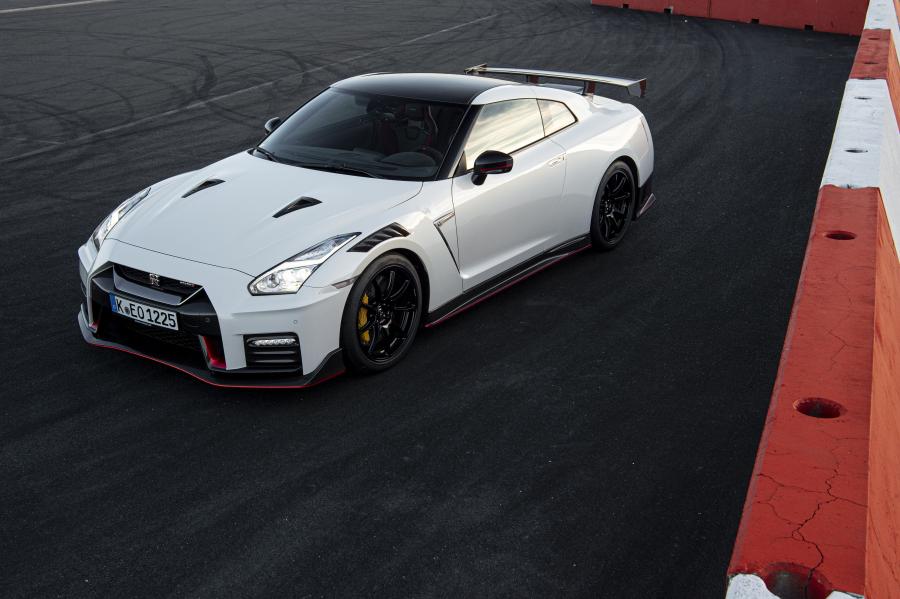  Nissan GT-R Nismo (R35) 2019 года  (WW) (фото 29 из 81)
